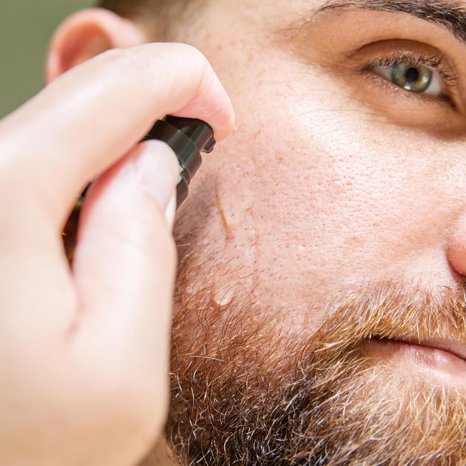 moisturize your dry beard skin!